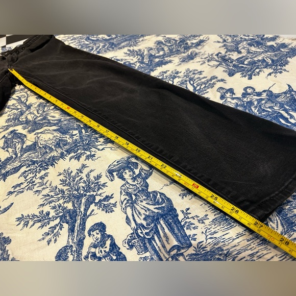 Levi’s 712 High Rise Skinny - Picture 6 of 8